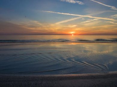 Bradenton Beach 1 Bedroom Condo - Beach Across the Street